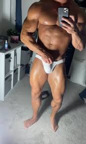 Sexy Brazilian Bodybuilder - Hot and Muscular Posing