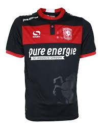 De open dag is de richtlijn voor de nieuwe voetbalkleding van het seizoen. Sondico Twente 18 19 Home Away Third Kits Released Footy Headlines