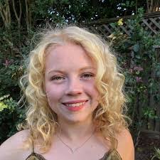 Sophie Messer's Instagram, Twitter & Facebook