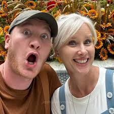 You gotta see the vision…🥺😂 @Josh & Momma #joshandmomma #joshsmom  #homereno #homerenovation #newhome #newhomeowner