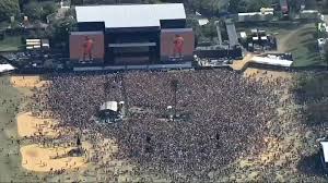 Music genres include but are not limited to alternative rock, heavy metal, punk rock, hip hop, and electronic music. Lollapalooza 2019 After Gilroy Garlic Festival Shooting Chicago Beefs Up Security For Grant Park Music Festival Abc7 Chicago