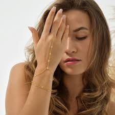 Chloe Neumann's Instagram, Twitter & Facebook