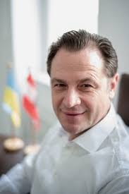 Marc Milo's Instagram, Twitter & Facebook