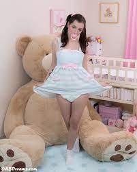 TW Pornstars - 1 pic. ABDREAMS. Twitter. What a perfectly well behaved  little girl! ...Looks like. 6:44 PM - 7 Oct 2022