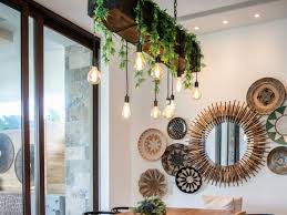 A sus 80 años, Enedina Jiménez festeja por su título de bachiller