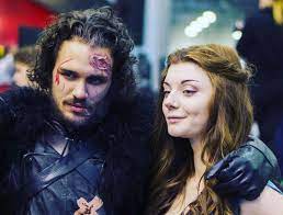 Margaery Tyrell, Jon Snow - Game of Thrones Cosplay | Game of thrones  cosplay, Jon snow, Margaery tyrell