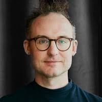 80+ perfiles de «Stuart»