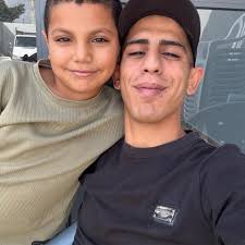 نسب عائلة حمودة عائلة العلماء مُساهمة هاني أبو نائل في الجمعة يوليو 16,  2010 7:08 am يمتد نسب عائلة حمودة في جباليا وبيت لاهيا الى الحسن السبط بن  علي بن ابي طالب