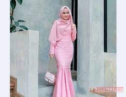 Tambahkan rok duyung dengan belahan agar memudahkan pergerakan saat dipakai. Model Kebaya Muslim Duyung Soft Pink Modern Fashionsista Co Model Model Fashion Terbaru 2021