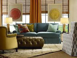 Wenn Sie Ihr Sofa Vor Fenster Platzieren Konnen Sie Das Gesamte Wohnzimmer Aufhellen Und Mit Energie Versorgen Wohnzimmer Design Wohnzimmer Bunt Polsterstuhl