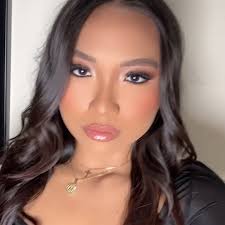 She wanted Full Glam 🔥 @maryknguyen , Makeup by me #laurabuenomakeup using  , #SkinPrep , @caudalieus #beautyelixir @charlottetilbury #magiccream ,  #foundation @yslbeauty #24hrfoundation , #Concealer ...