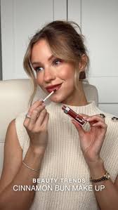 Cinnamon bun make up 🤎🍂 , I’m loving all the cosy warm brown tones for my  autumn make up and this easy look really gives cinnamon bun vibes