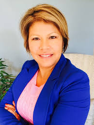 Patricia Campos's Instagram, Twitter & Facebook