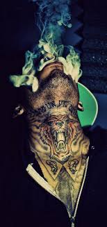 Tattoo On Pinterest Kid Ink Tatouage Noir Et Blanc Tatouage Sur La Gorge