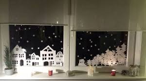 Windowcolor bilder sind eine wunderbare art, das eigene kinderzimmer kreativ zu gestallten. Winterliche Fensterdekoration Fensterdekoration Dekoration Weihnachtsdorf