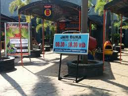 Wisata bahari lamongan terletak di pesisir utara pantai jawa, tepatnya di kecamatan paciran, kabupaten lamongan jawa timur, wisata bahari lamongan (wbl). Jam Buka Wbl Wisata Bahari Lamongan Di Jawa Timur Picture Of Wisata Bahari Lamongan Tripadvisor