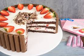 Sallys Blog Yogurette Torte Erdbeer Joghurt Schokoladentorte Yogurette Torte Kuchen Rezepte Schoko Erdbeer Joghurt Torte