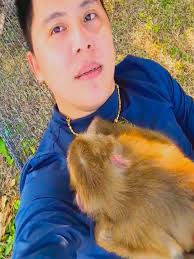 Dad went full hunter mode! 🎯🐾