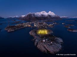 After booking, all of the property's details, including telephone and address, are provided in your booking confirmation and. Sanderpipita Auf Twitter Vil Dere Se Hvordan Henningsvaer Stadion Ser Ut Nar Det Er Morketid