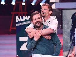 So schien es auch anfangs: Joko Klaas Live Nutzten Sendezeit Fur Sinnvolles Trend Magazin Joko Und Klaas Klaas Heufer Umlauf Joko