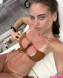 heidi hoback nude - Sexy photos