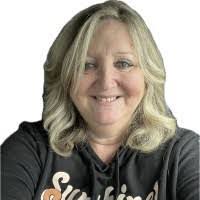 Debra Sperling's Instagram, Twitter & Facebook