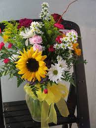 Our wilmington area preferred florists deliver beautiful floral bouquets, fresh flower arrangements, gorgeous plants and delicious junk food and fruit gift baskets to wilmington florists with same day delivery. Pin On Julia S In The Community