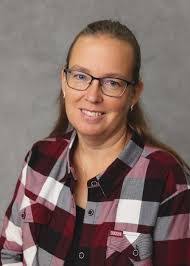 Kari Olson's Instagram, Twitter & Facebook