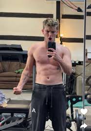 Tanner Braungardt on Tumblr- a candid photo update