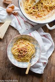 Top with remaining cheese and broil until golden. Easy Authentic Carbonara Sauce Video Tutorial