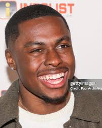 Miles Berry (@simply.miless) • Instagram photos and videos