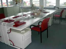 Für viele angestellte ist das büro der ort, an dem sie. Gebraucht Zentrum Goppingen