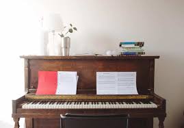The following procedures for disassembling, padding and loading instructions will prevent damage and result in a successful baby grand or grand piano move. How To Choose A Piano For A Beginner Student