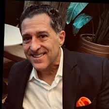 If you want to transform your customer journey, stop using “old way”  language. Two decisions we made as a GTM org this year: 1. We killed the  word “handoff” in our business