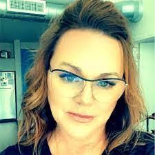 Hazel Tobin's Instagram, Twitter & Facebook