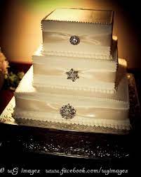 Fake Cake Beautiful Fake Wedding Cakes Wedding Food Catering Wedding Cakes With Cupcakes