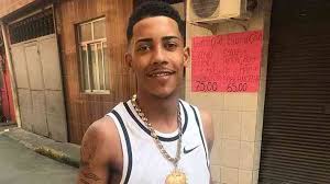 But somehow the backing sample got stuck in my head and i started to appreciate mc marcelly´s flow. Mc Poze E Considerado Foragido Pela Policia E Publica Deixa A Favela Vencer Nacional Estado De Minas