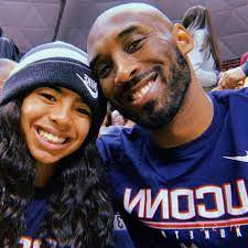Kobe bryant's daughter gianna also died in the calabasas helicopter crash that killed her father. 17 Heartbreaking Photos Of Kobe Bryant And His 13 Year Old Daughter Gigi Bored Panda