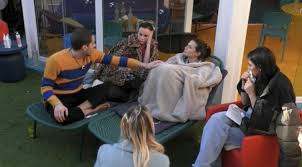 Oggi io e la mia famiglia siamo in lutto. Abycytznfbfxqm