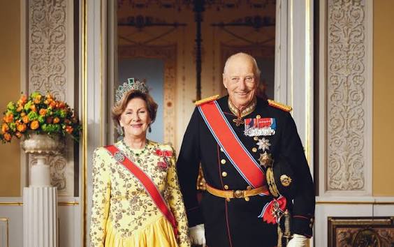 A Royal Legacy Together: King Harald Of Norway And Wife Queen Sonja ◇ FEA  for All
