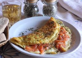 Preparato dietetico ideale per la preparazione di gustose omelette al formaggio da gustare nell'ambito di una dieta ipocalorica. Omelette Maxi Con Salmone Affumicato E Formaggio Ricette In 30 Minuti
