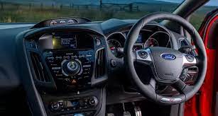 Posesorii de maşini cu volanul pe partea dreaptă provenite din uk îşi vor putea omologa vehiculele numai dacă fac modificările necesare şi mută comenzile pe partea stângă, demers extrem de costisitor. Masinile Cu Volan Pe Dreapta Oprite De La Inmatriculare Blog Best Ride