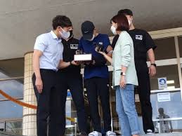 A씨 등은 지난 18일 오후 3시 16분쯤 제주시 조천읍 소재 주택에 침입해 a씨의. Irvd4nhmawzktm