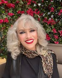 It's time to get back to L.A. and get to dancing and eating her favorites  at @redmaplela and of course, feeding all of her animals. My brother will  be relieved he'll finally