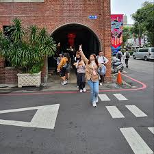 绵羊：咩咩我：谢谢你们的毛让我们可以御寒她：你说什么鬼照片：请注意细节