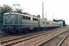 Wieder Einmal Eines Meiner Seltenen Beispiele Einer 140er Im Wendezugeinsatz 140 787 Schiebt Am 30 07 87 Den N 5152 Nach Essen Del Eisenbahn Bundesbahn Db Zug