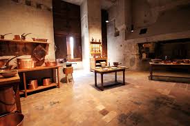 Inedit Le Chateau De Chambord Devoile Ses Cuisines Au Public Chateau De Chambord Chateau De La Loire Chateau
