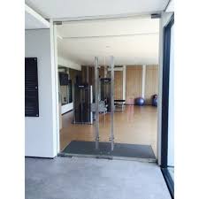 Kaca tempered adalah salah satu jenis safety glass yang banyak diaplikasikan sebagai aquarium, pintu kaca ruko, partisi kamar mandi, atap kanopi kaca minimalis dan masih banyak lainnya. Jual Pintu Kaca Tempered 12 Mm Dan Partisi Jakarta Selatan Chelatama Kaca Aluminium Tokopedia