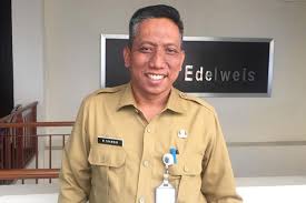 Pegawai kementerian tidak hanya menerima gaji saja, tetapi ada juga berbagai jenus tunjangan yang diberikan oleh pemerintah. Ini Penyebab Gaji Guru Honorer Di Depok Terlambat Dua Bulan Halaman All Kompas Com