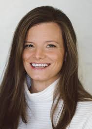 Amanda Askew's Instagram, Twitter & Facebook